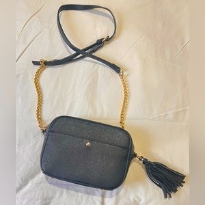 All Black Classy Crossbody Purse with Gold Chain 🖤💛